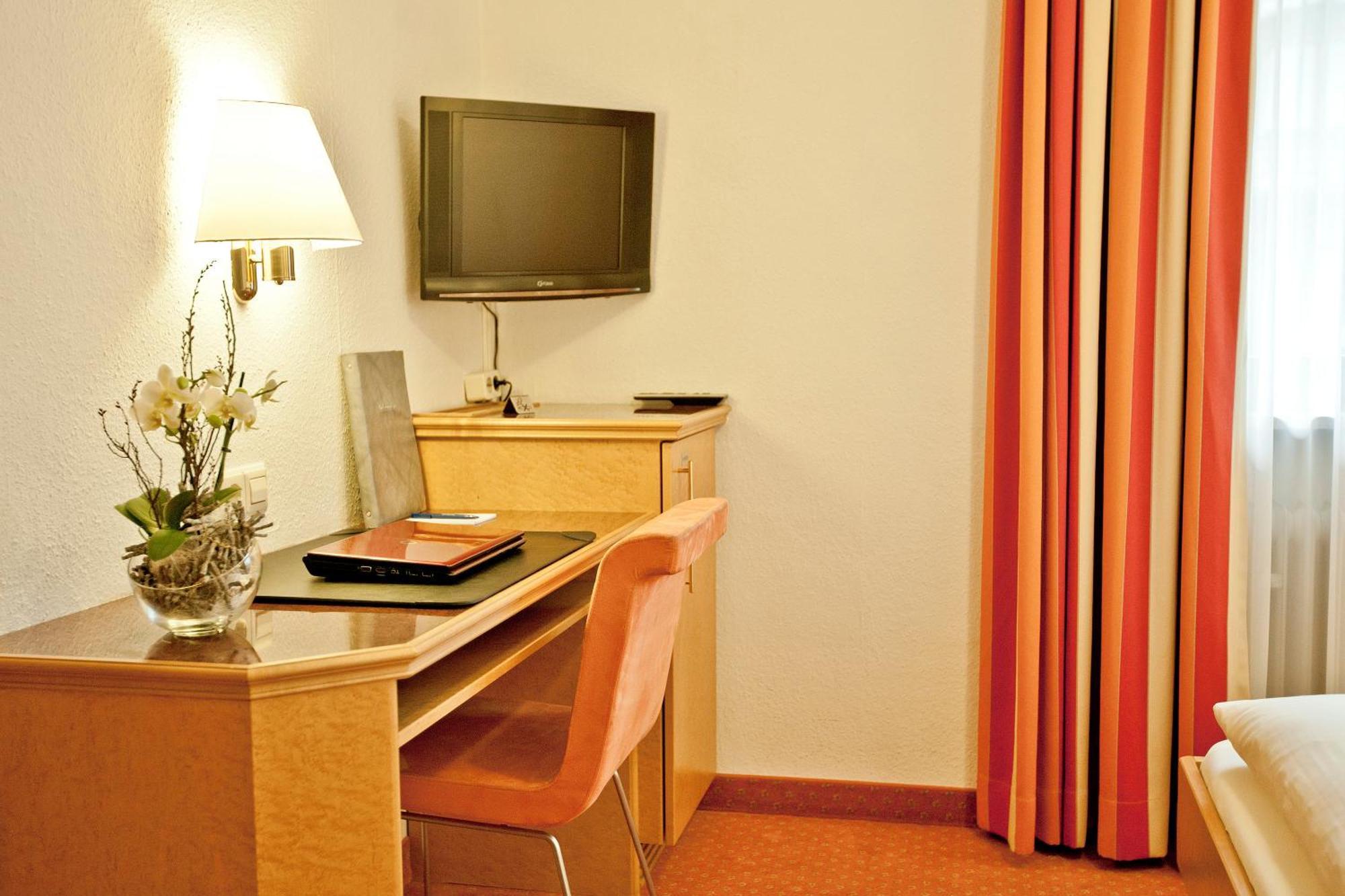 Wuermtaler Gaestehaus Грефельфинг Номер фото